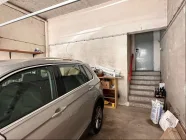 Garage mit Zugang ins Haus