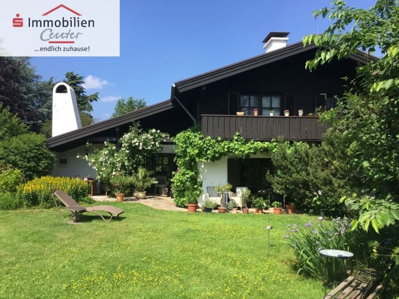 Gartenansicht - Haus kaufen in Herdecke - Repräsentatives 3-Familienhaus mit Doppelgarage in grüner ruhiger Lage von Herdecke-Westende