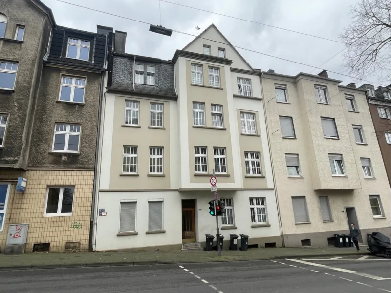 Straßenansicht - Zinshaus/Renditeobjekt kaufen in Hagen - Teilweise renoviertes 5-Familienhaus mit ca. 430 qm Wfl.In zentraler Lage von Hagen-Altenhagen