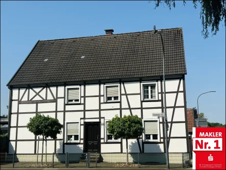 Imposante Außenansicht vom Haupthaus - Haus kaufen in Hamm - Historisches Anwesen auf traumhaftem Grundstück