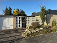 Garage mit Eingang zur Atriumterrasse