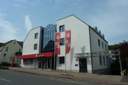 Straßenansicht - Wohnung kaufen in Bad Oeynhausen - Schicke Eigentumswohnung in Kurparknähe