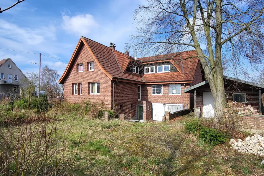 Hauptansicht - Haus kaufen in Rödinghausen - Idyllischer Garten oder lieber ein weiteres Haus bauen?