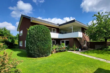 Hauptansicht - Haus kaufen in Hiddenhausen - Stilvolle Architektur am Reesberg