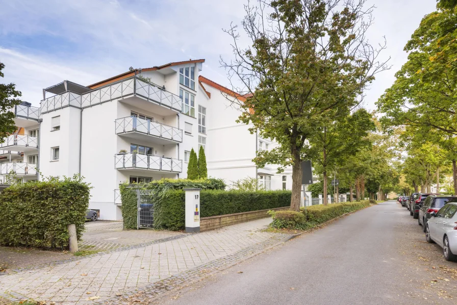 Straßenansicht - Wohnung kaufen in Bad Oeynhausen - Luxus-Penthouse am Kurpark