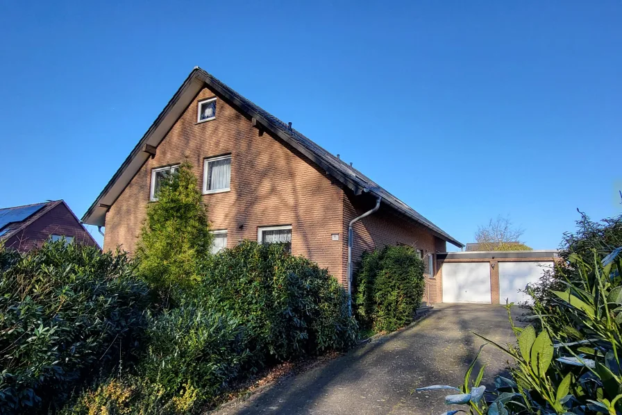 Hauptansicht - Haus kaufen in Hiddenhausen - Wo Eilshausen am Schönsten ist