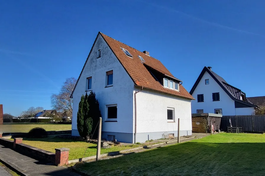 Hauptansicht - Haus kaufen in Hiddenhausen - In bester Wohnlage!