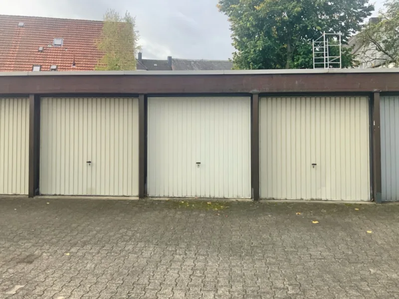 3017104m Garage