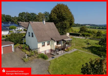 Seitenansicht - Haus kaufen in Kierspe - *SPKKM* Einfamilienhaus in schöner Naturlage von Kierspe-Beerenburg!