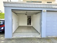 Garage mit elektr. Tor und direktem Kellerzugang