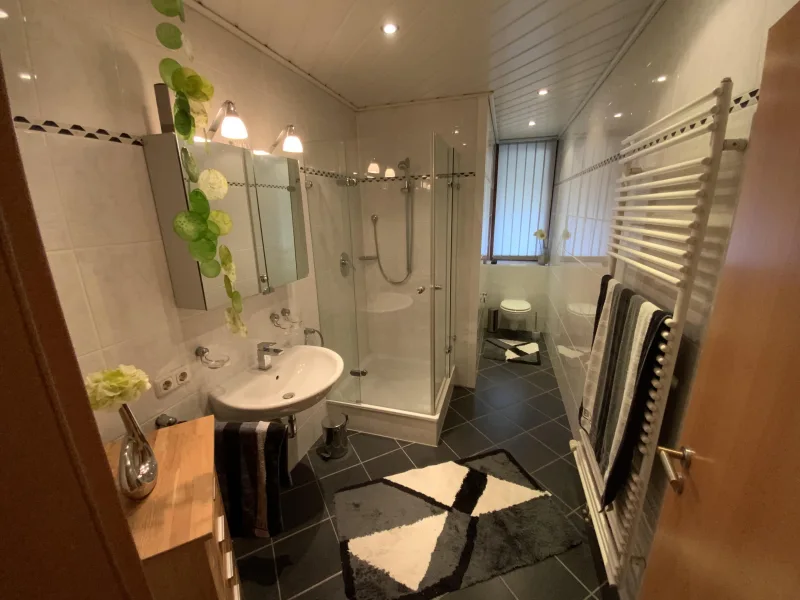 Badezimmer im OG