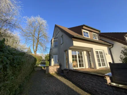 ex - Haus kaufen in Oerlinghausen - Ruhig, zentral mit Terrasse und kleinem Garten...