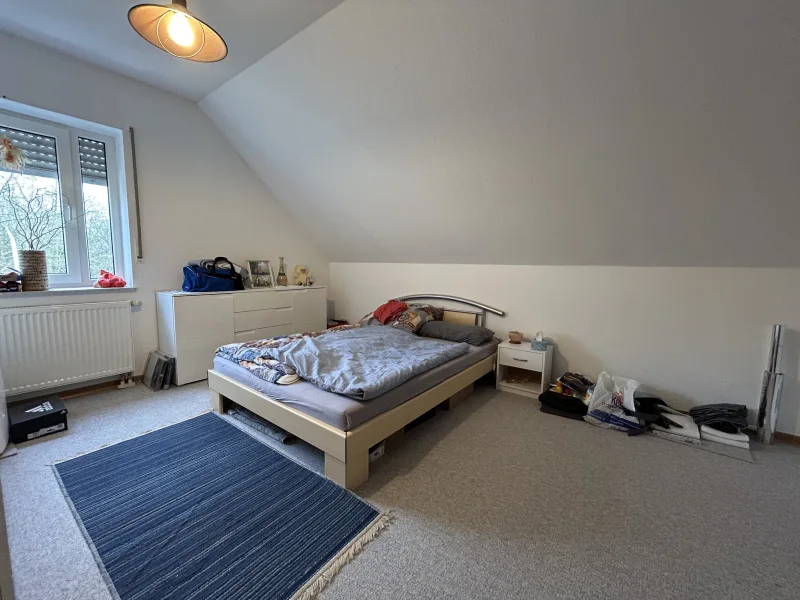 Großzügiges Schlafzimmer