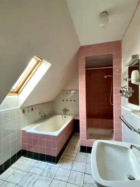 Badezimmer DG