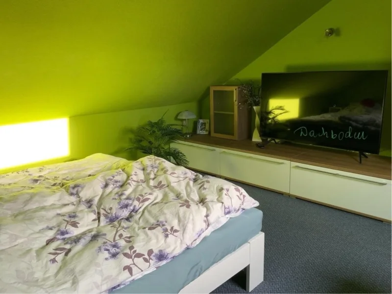 Schlafzimmer DG