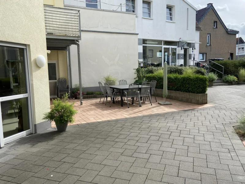 Eingangsbereich / gemeinschaftliche Terrasse