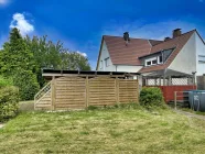 Gartenansicht / Doppelcarport / Pool / 