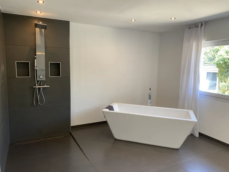 Badezimmer / EG