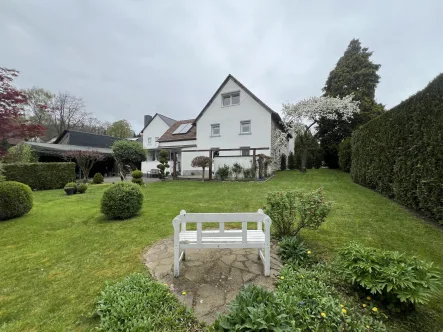 Garten Ansicht - Haus kaufen in Hemer - Traumhaftes, freistehendes Zwei-/Mehrgenerationenhaus