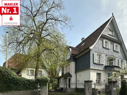 Außenansicht - Haus kaufen in Iserlohn - Ehemalige Unternehmervilla mit Kutschehaus in bevorzugter Lage von Iserlohn