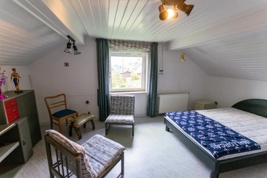 Schlafzimmer im DG