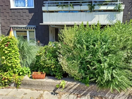 Außenansicht - Wohnung kaufen in Bochum - Vermietete Wohnung mit Terrasse inmitten der Wattenscheider Innenstadt