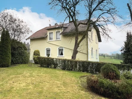 Außenansicht - Haus kaufen in Schwelm - Renovierungsbedürftiges Zweifamilienhaus mit Ausbaupotenzial in Schwelm-Linderhausen