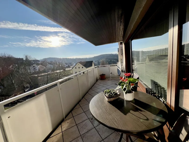 Titelfoto - Wohnung kaufen in Ennepetal - Schöne 3-Zimmer-Eigentumswohnung mit Balkon und Garageneinstellplatz in Ennepetal-Milspe