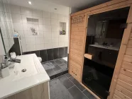 Sauna mit großem Duschbad im Souterrain