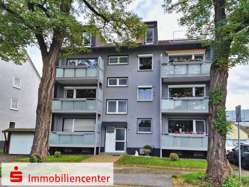 Titelbild - Wohnung kaufen in Recklinghausen - 11771 - Modernisierte 2 1/2 Raum ETW (1.OG) mit Balkon