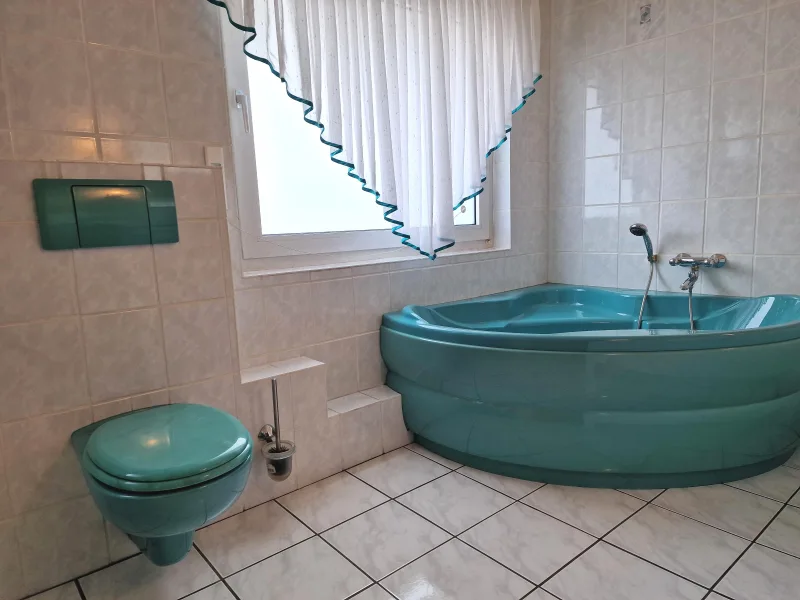 OG - Badezimmer Blick 2