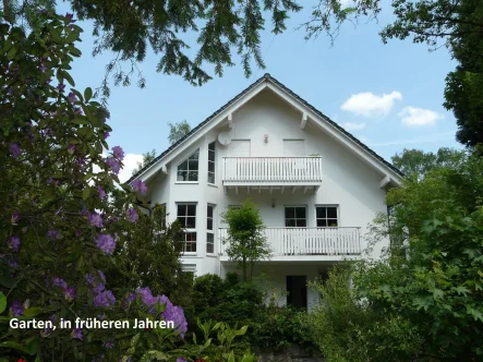 Blick auf das Haus früher, hinten  - Haus kaufen in Witten - FREISTEHENDES EINFAMILIENHAUS MIT GARTENLANDSCHAFT + GARAGE | WIT-BUCHHOLZ