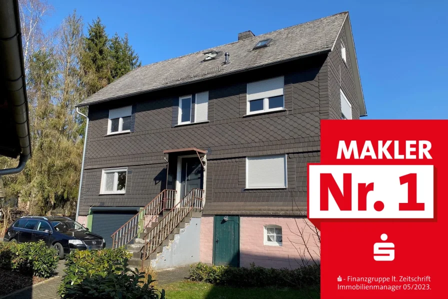 Außenansicht - Haus kaufen in Bad Laasphe - Saniert! Vermietetes Dreifamilienhaus in zentraler Lage von Bad Laasphe-Fischelbach