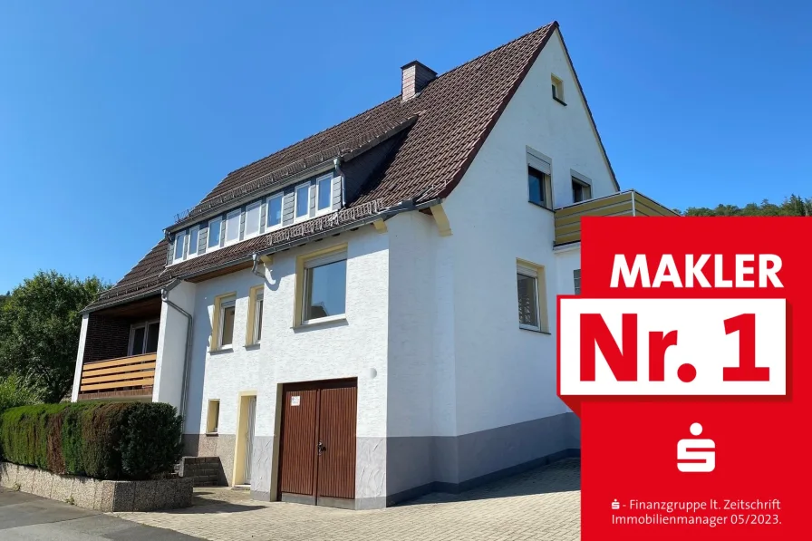 Straßenansicht - Haus kaufen in Bad Laasphe - Als Kapitalanlage oder zur Eigennutzung: Wohnhaus in Bad Laasphe!