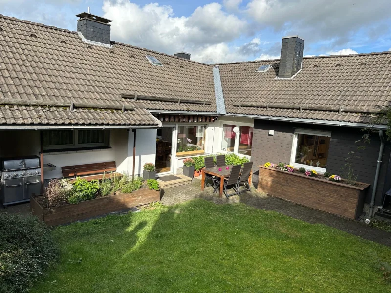 Gartenansicht mit Terrasse