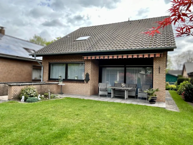 Gartenansicht - Haus kaufen in Bocholt - Freistehendes Einfamilienhaus mit Garten & Garage