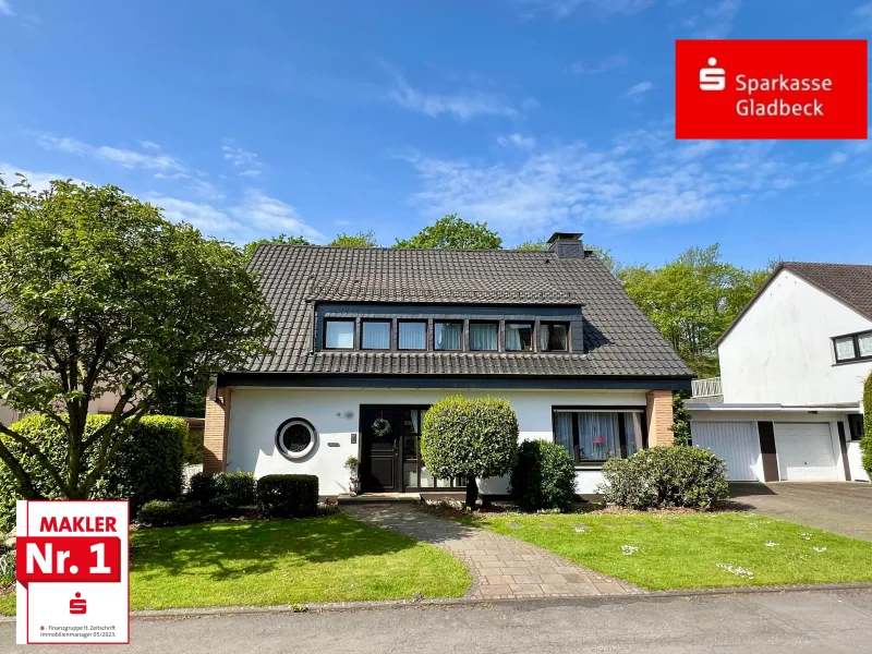 Titel - Haus kaufen in Gladbeck - Repräsentatives Einfamilienhaus in Bestlage am Wittringer Wald!