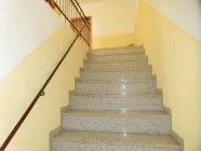 Treppe mit Granitstufen