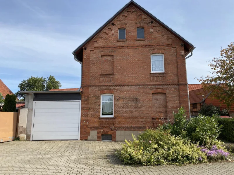 Hausansicht - Haus kaufen in Groß Quenstedt - Einziehen und Wohlfühlen