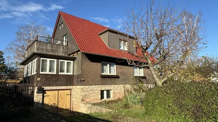 Außenansicht - Haus kaufen in Quedlinburg - Wohnen mit Weitblick und Gemütlichkeit