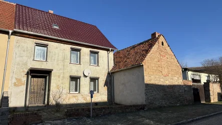 Außenansicht - Haus kaufen in Selke-Aue - Viel Platz für Hobby & Selbstversorger