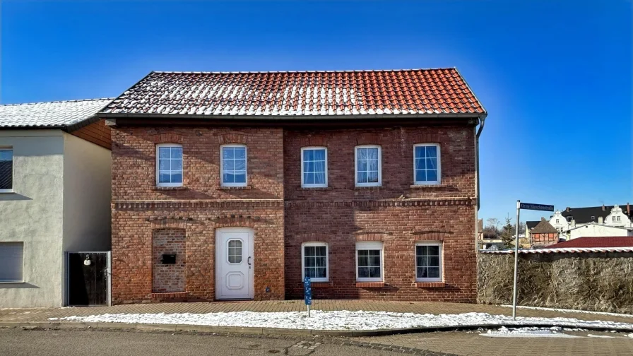 Außenansicht - Haus kaufen in Ballenstedt - Liebevoll saniert mit besonderem Flair