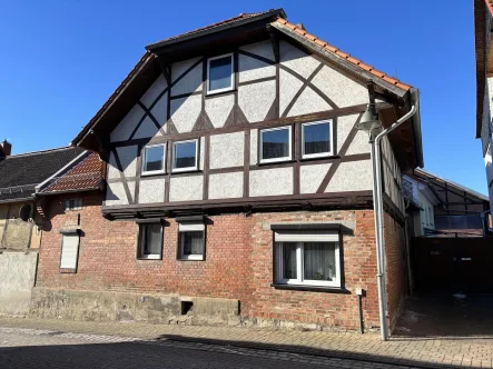 Hausansicht - Haus kaufen in Dardesheim - Fachwerkhaus mit Ausbaupotential