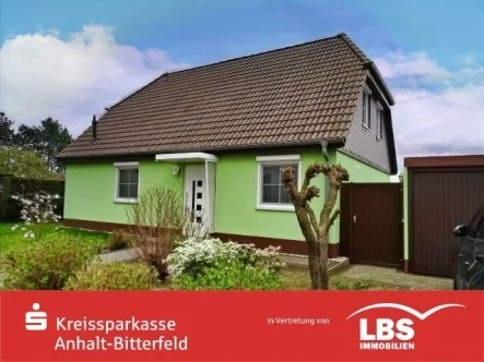 Foto-Vorderansicht - Haus kaufen in Zörbig - Kaufen... Einziehen und Wohlfühlen! 