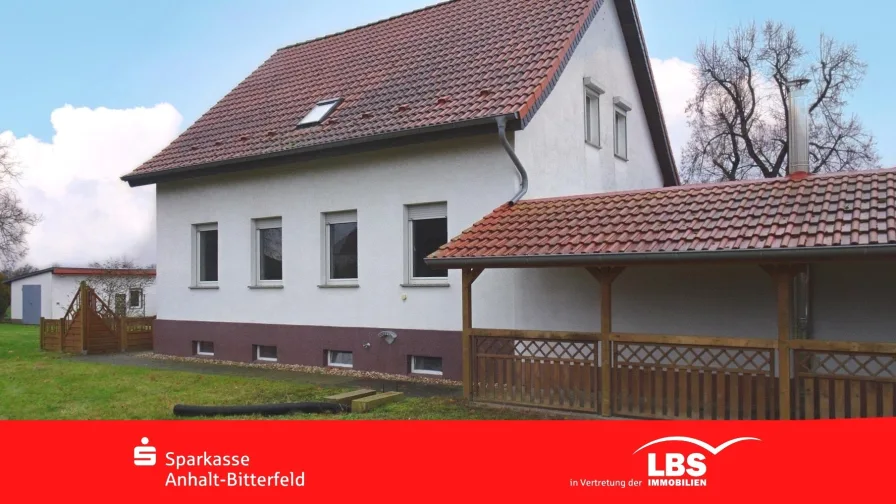 Foto-Rückansicht - Haus kaufen in Zörbig - Kaufen... Einziehen und Wohlfühlen! 