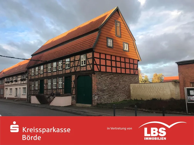 Straßenansicht - Zinshaus/Renditeobjekt kaufen in Calvörde - Mehrfamilienhaus mit 4 Wohneinheiten!