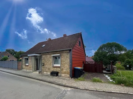 Vorderansicht - Haus kaufen in Völpke - Gemütliches Heim mit Charakter und Stil!