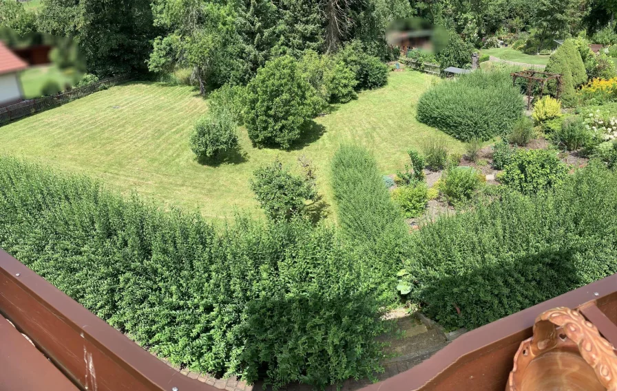 Gartenbereich vom Balkon