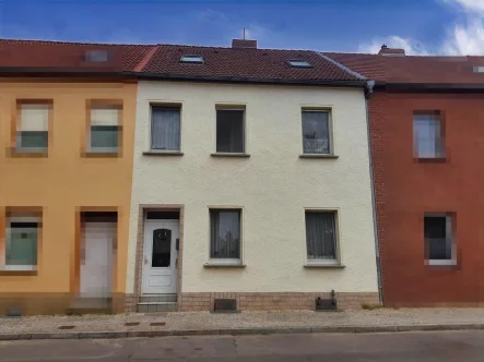 Reihenmittelhaus - Haus kaufen in Tangermünde - Perfekt für große Familien..