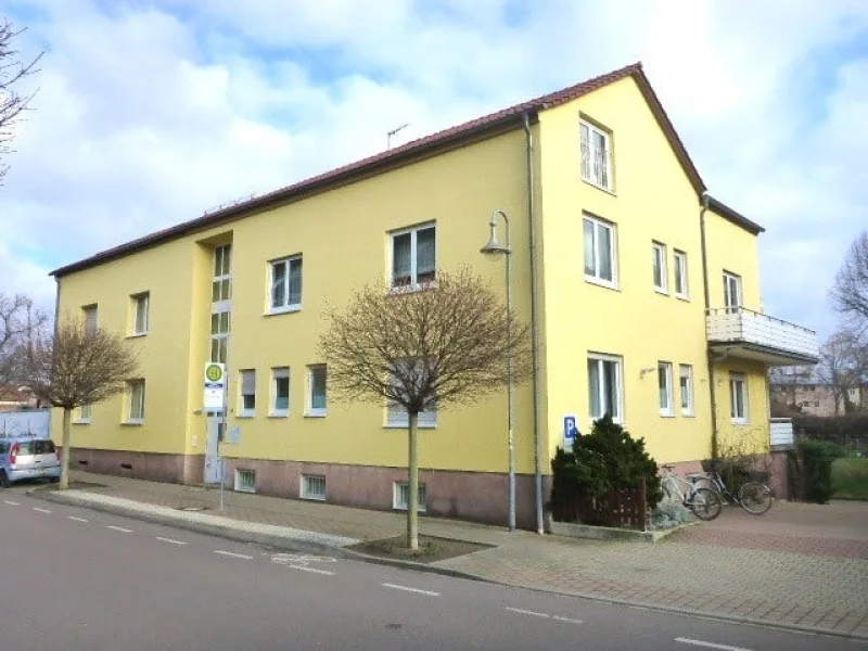 Straßenansicht